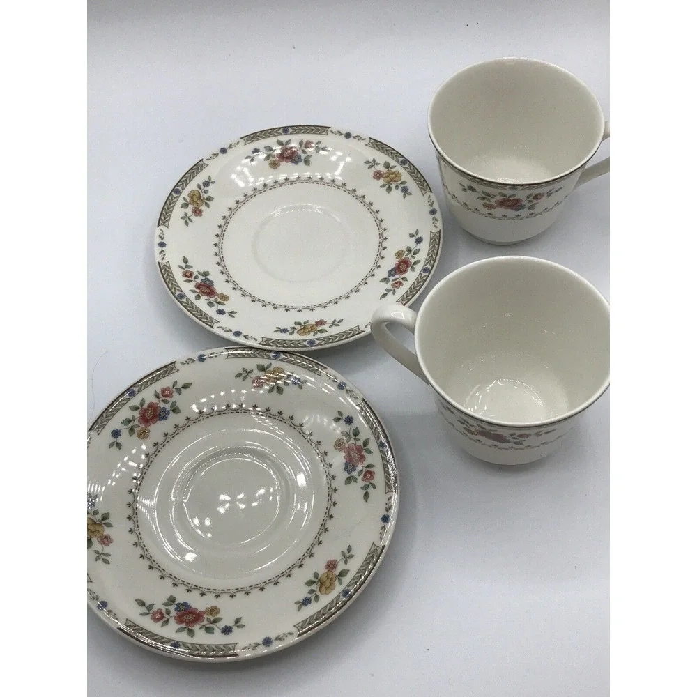 Royal‎ Doulton Kingswood Teacup& Saucer TC 1115 England set of 2